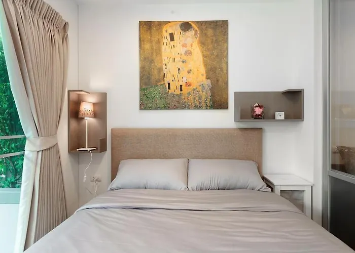 Fully Furnished Apartment *